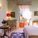 Il Piccolo Castello Hotel 4*