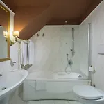 Il Piccolo Castello 4*