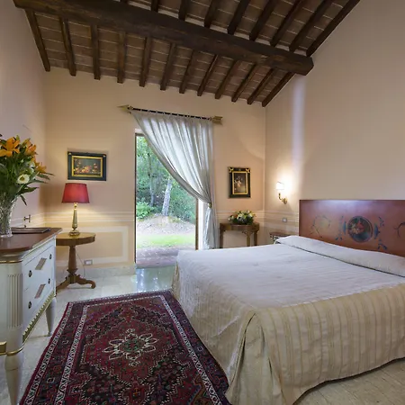 Il Piccolo Castello Отель Монтериджиони
