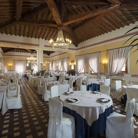 Il Piccolo Castello Hotel 4*